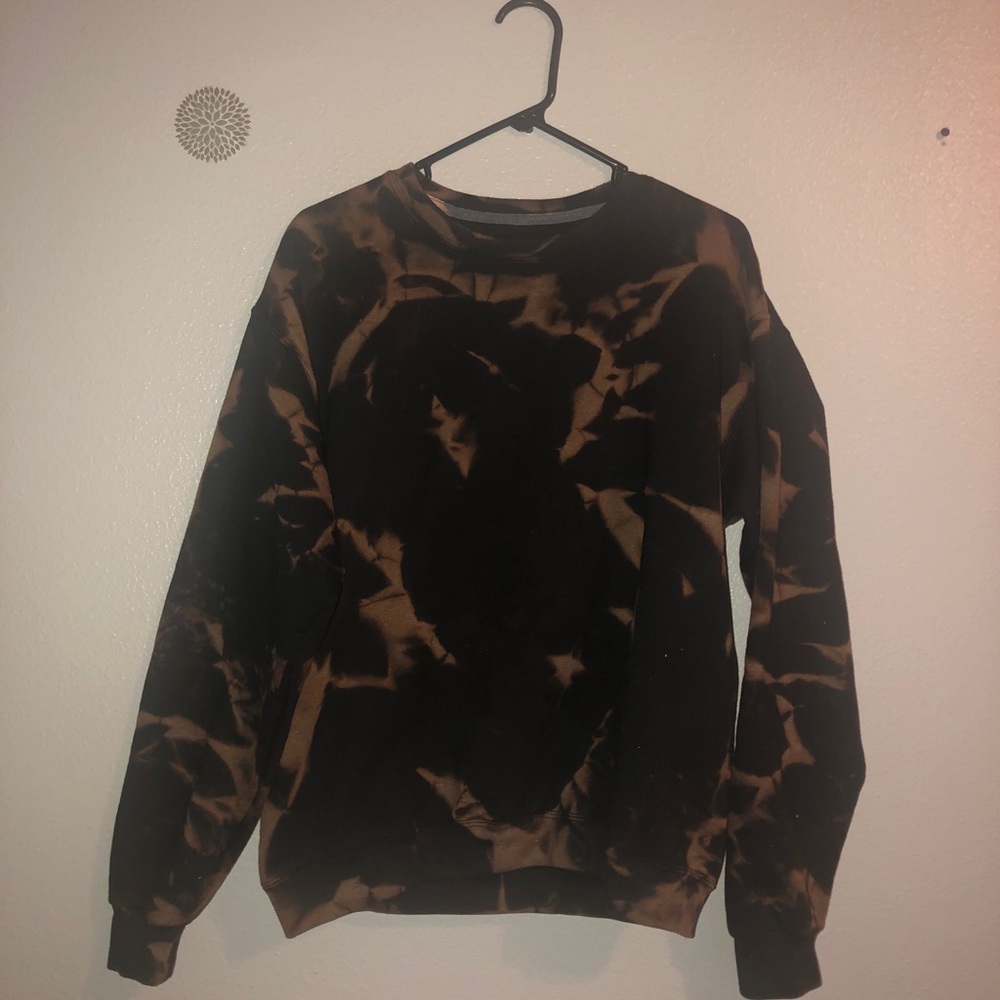 Bleach Dyed Sweatshirt